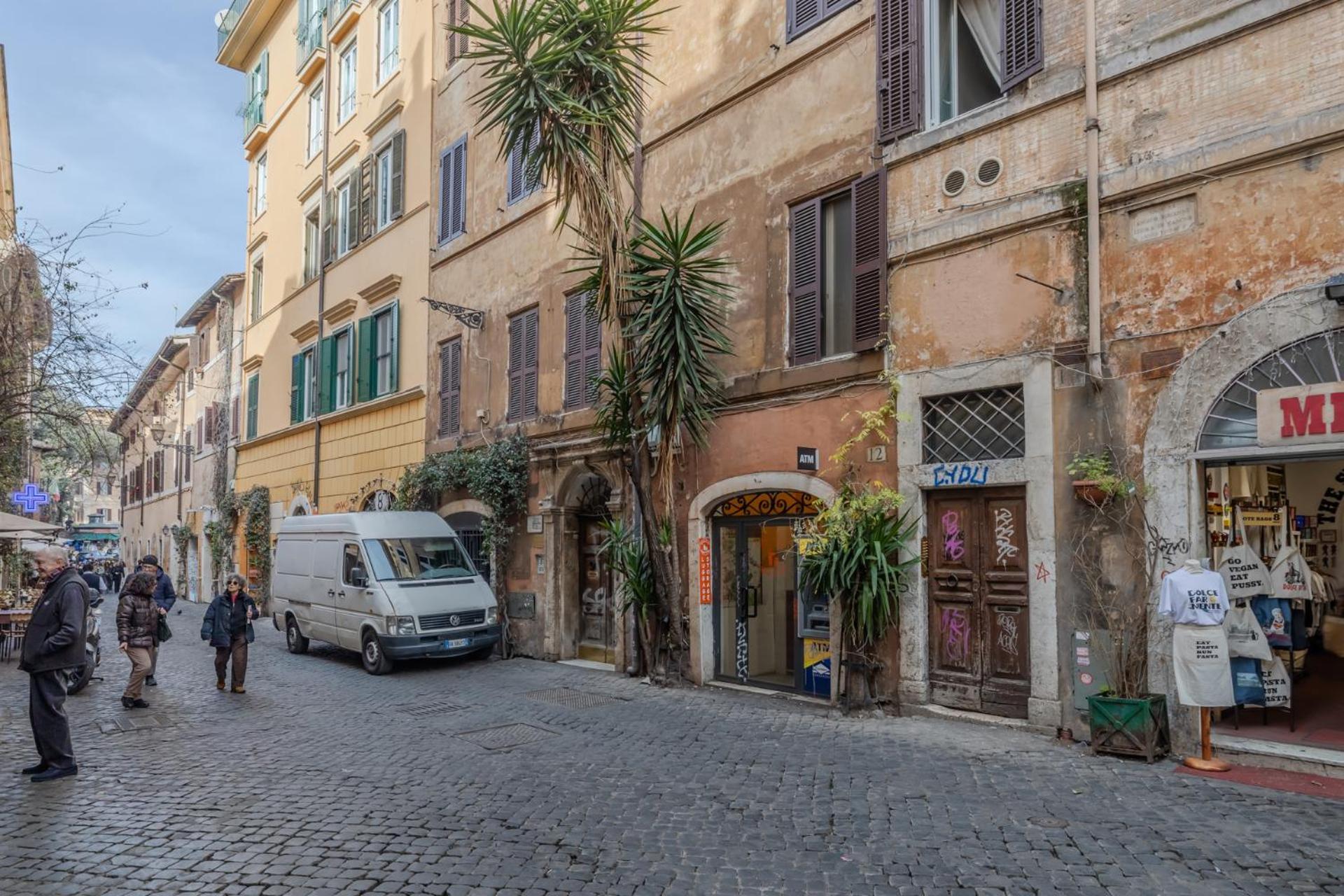 Vibrant Trastevere 2 Bedrooms On Via Del Moro Apartment *