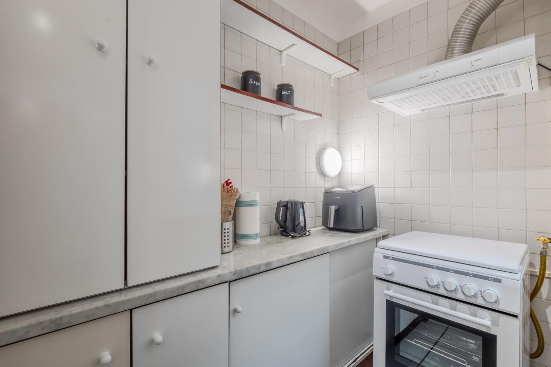 Vibrant Trastevere 2 Bedrooms On Via Del Moro