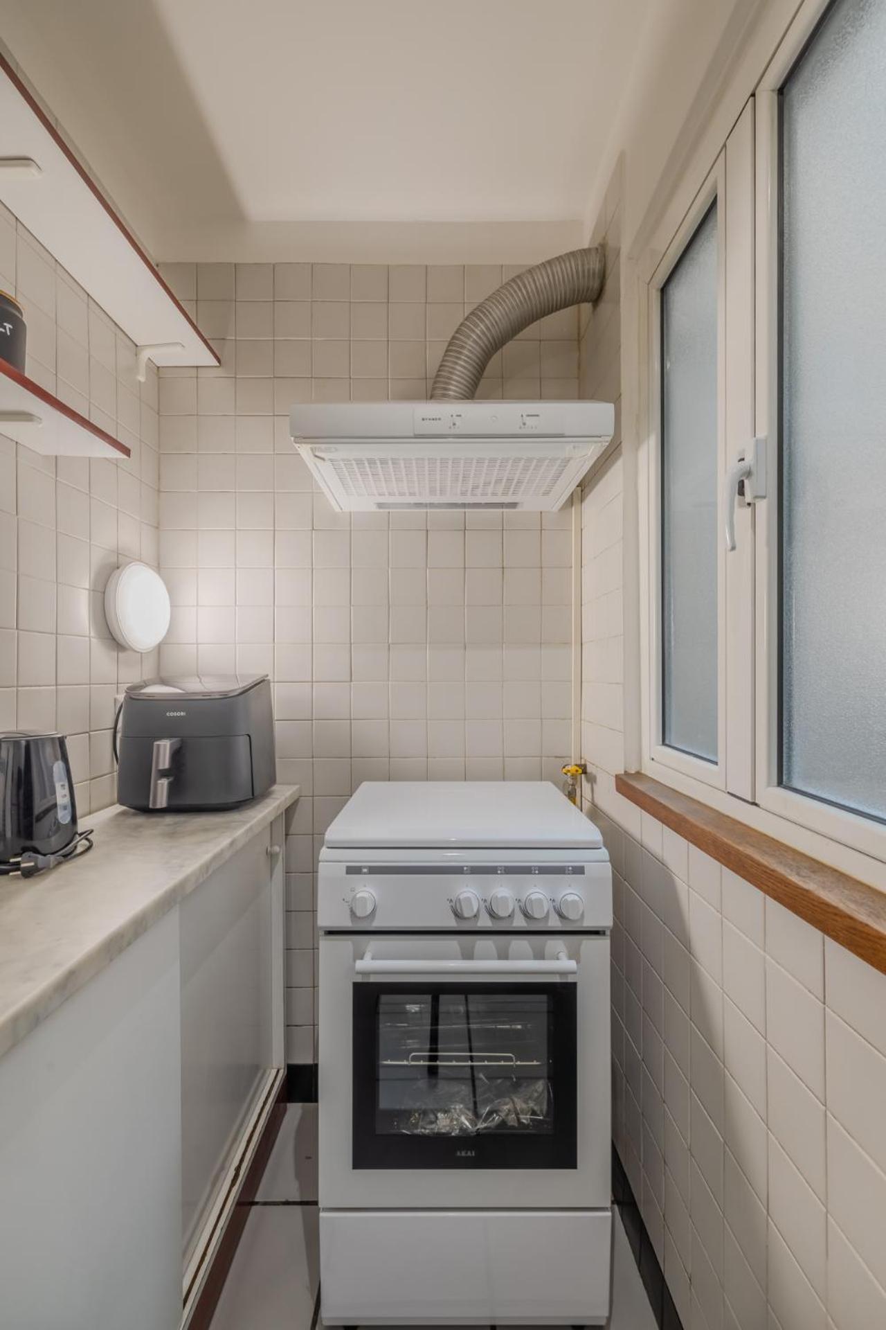 Vibrant Trastevere 2 Bedrooms On Via Del Moro