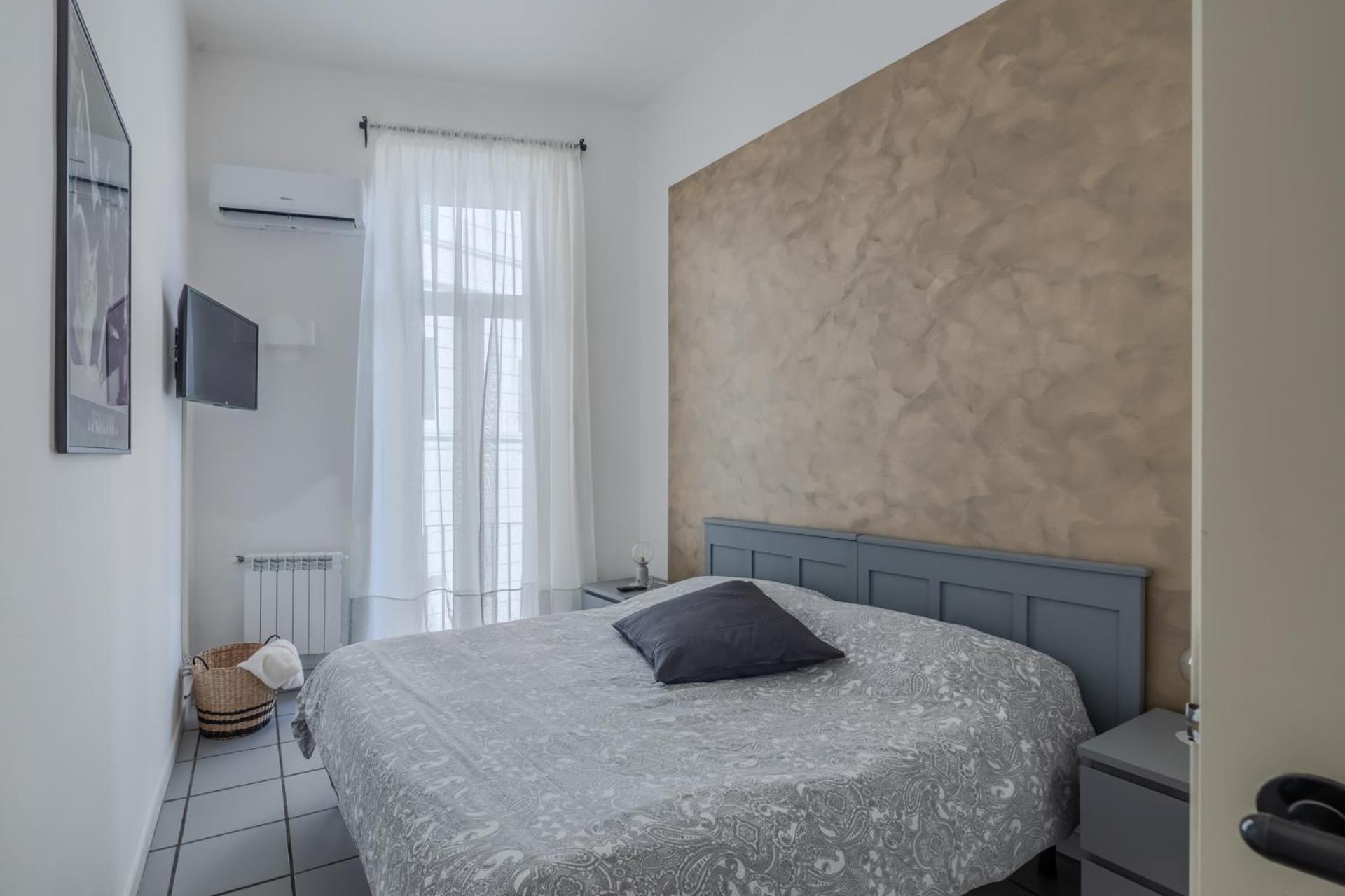 Vibrant Trastevere 2 Bedrooms On Via Del Moro *